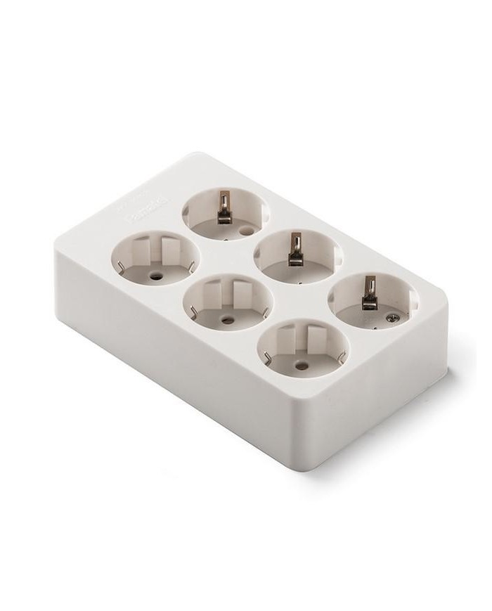 BASE MULTIPLE FAMATEL 6 TOMAS T.T. 16-A SIN CABLE 9/416