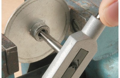 SET DE HERRAMIENTAS DE ROSCADO (16 PZAS.) KWB