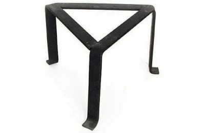 TREBEDE HIERRO TRIANGULAR 35X20CMS. FC.