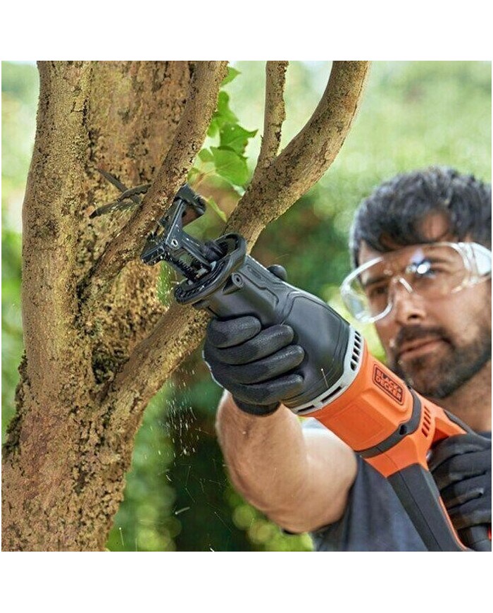 SIERRA SABLE BLACK & DECKER 750W BES301-QS.