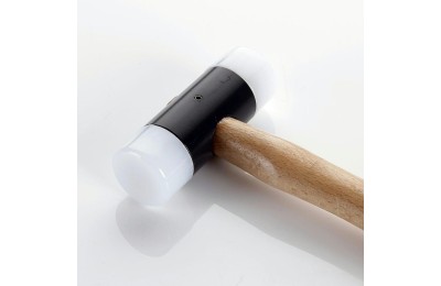 MARTILLO BOCA NYLON 28 MM. MANGO MADERA ALYCO