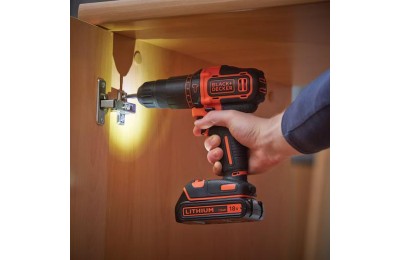 TALADRO PERCUTOR 18V BLACK & DECKER 2 BATERIAS + 100 ACCESORIOS Y MALETIN BDCHD18D2AB-QW