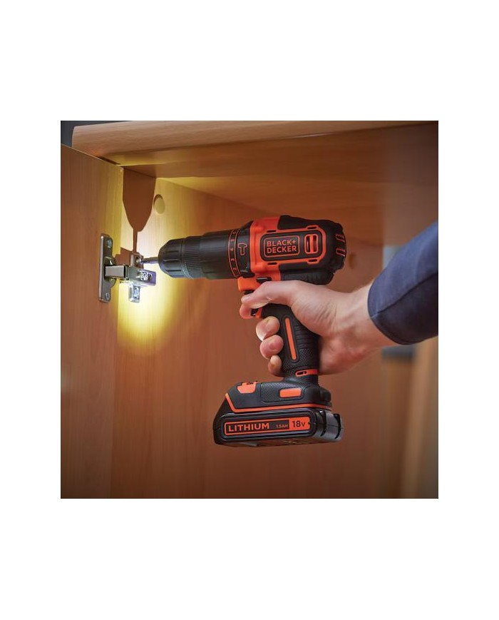 TALADRO PERCUTOR 18V BLACK & DECKER 2 BATERIAS + 100 ACCESORIOS Y MALETIN BDCHD18D2AB-QW