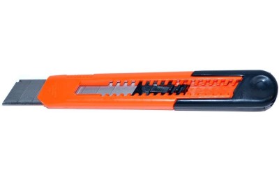 CUTTER VOLA PLASTICO 18   MM. 632