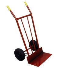 CARRETILLA ALMACEN RUEDA NEUMATICA PALA CORTA