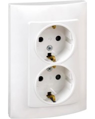 BASE ENCHUFE EMPOTRAR SIMON 10 DOBLE BLANCO 12X8'3X4'85CMS. F1091459030