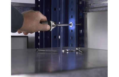 DESTORNILLADOR CARRACA 4 PUNTAS Y LUZ LED KWB