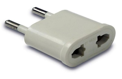 ADAPTADOR EUROPEO-UNIVERSAL 10-A FAMATEL